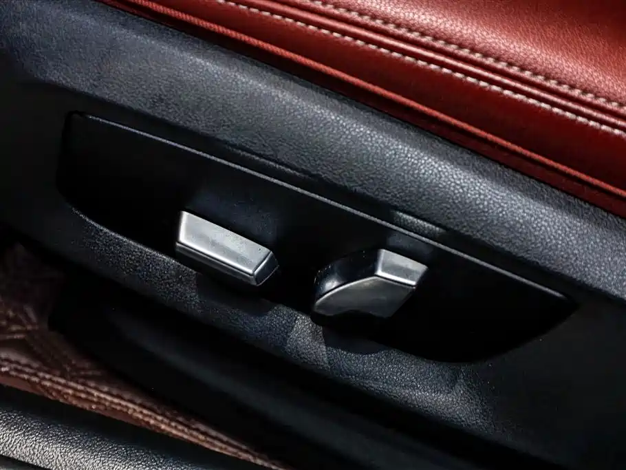 BMW 5 Series 2022 Model Second Facelift 530Li Leading M Sport Package фото 13