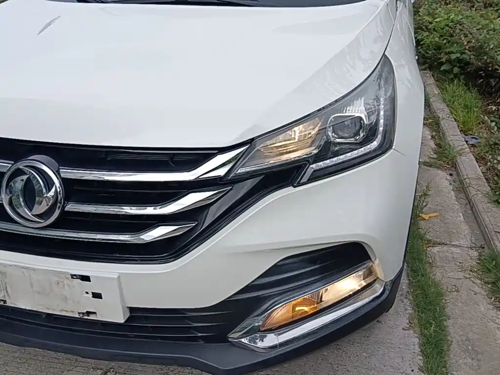 Dongfeng Aeolus Dongfeng Fengshen AX7 2018 2018 Classic 1.6T Auto Luxury