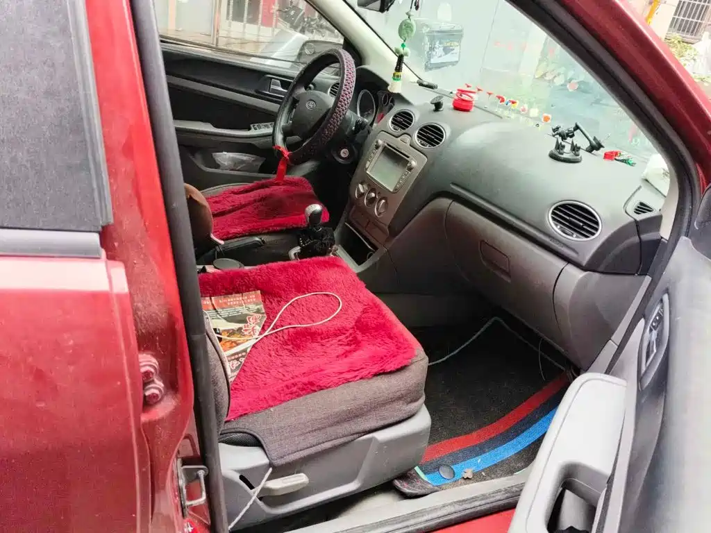 Фото 13 - Ford Focus