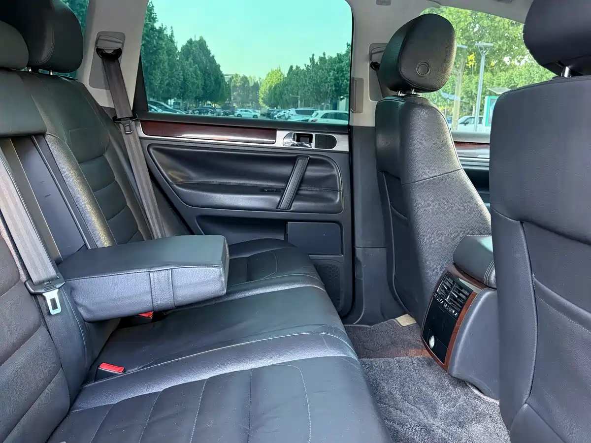 Volkswagen Touareg 2009 3.0T Diesel Standard фото 11