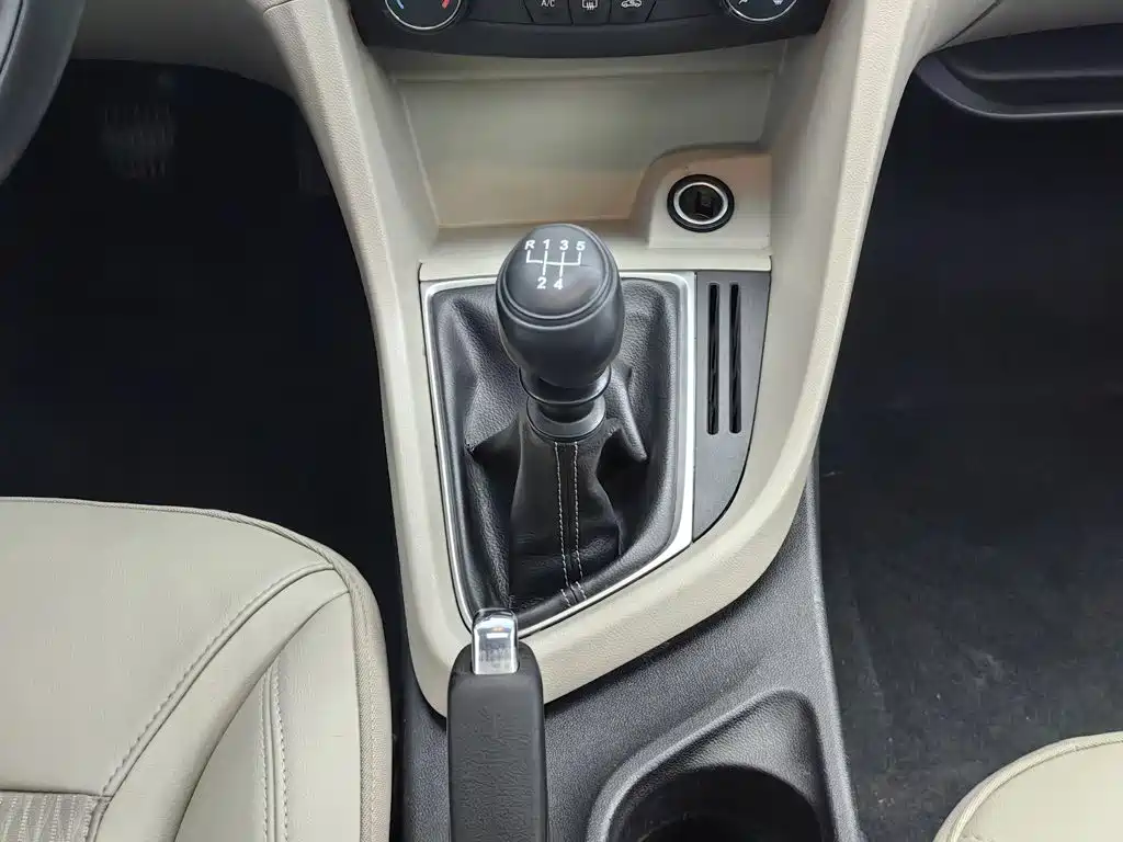 Фото 13 - Buick Excelle