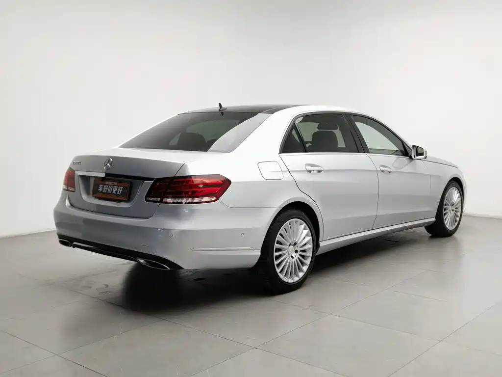 Photo 2 - Mercedes-Benz E-Class