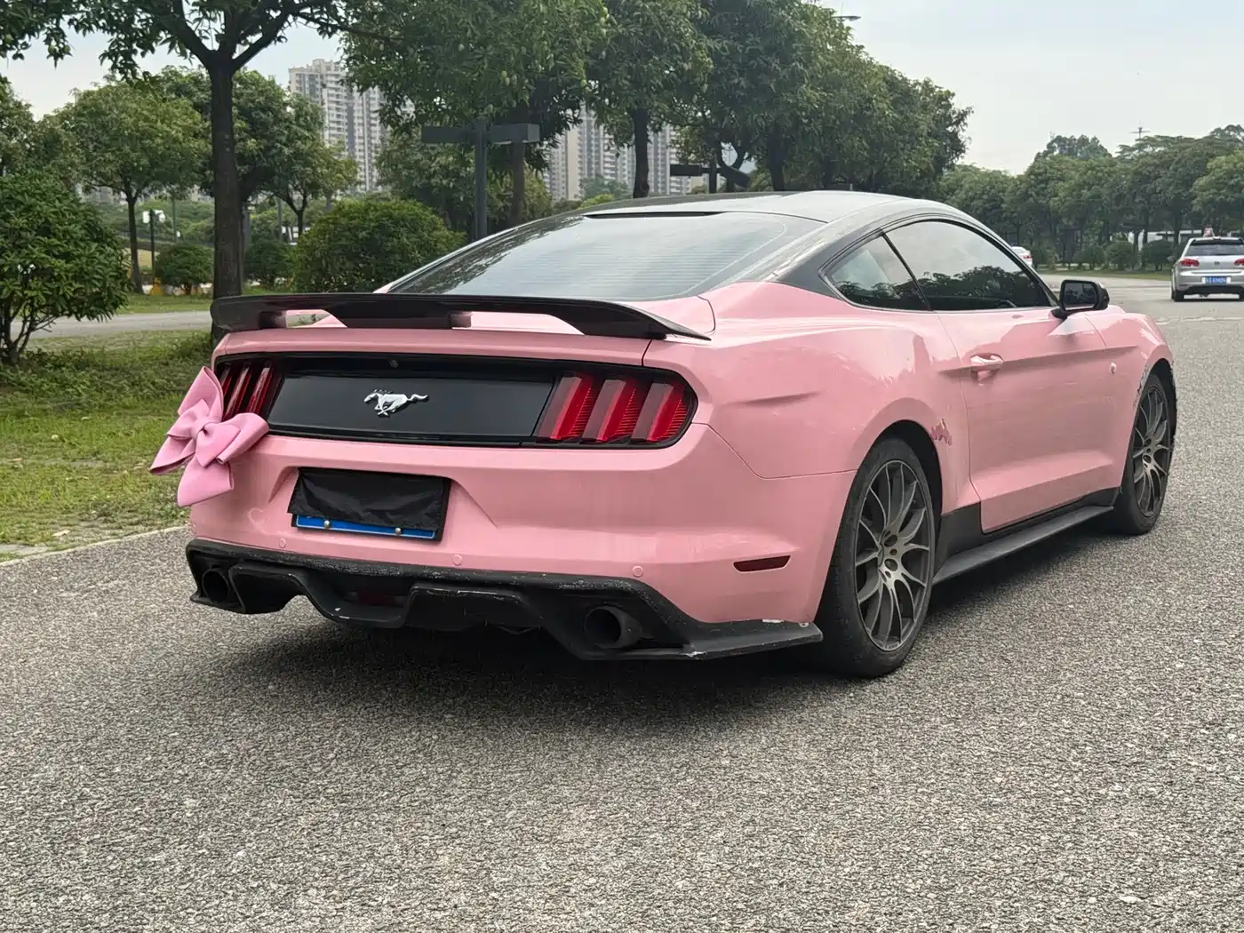 Photo 5 - Ford Mustang