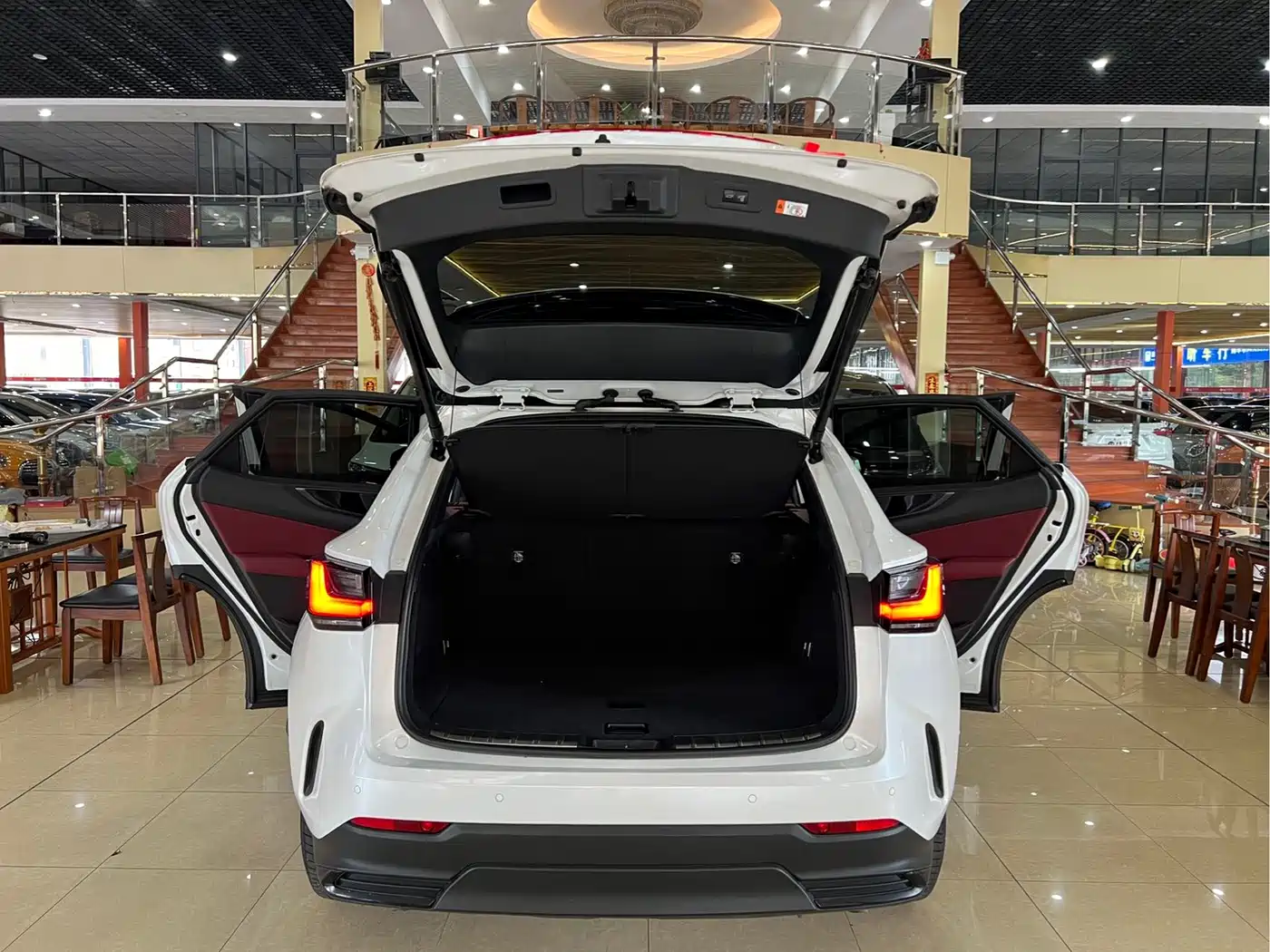 Фото 7 - Lexus NX