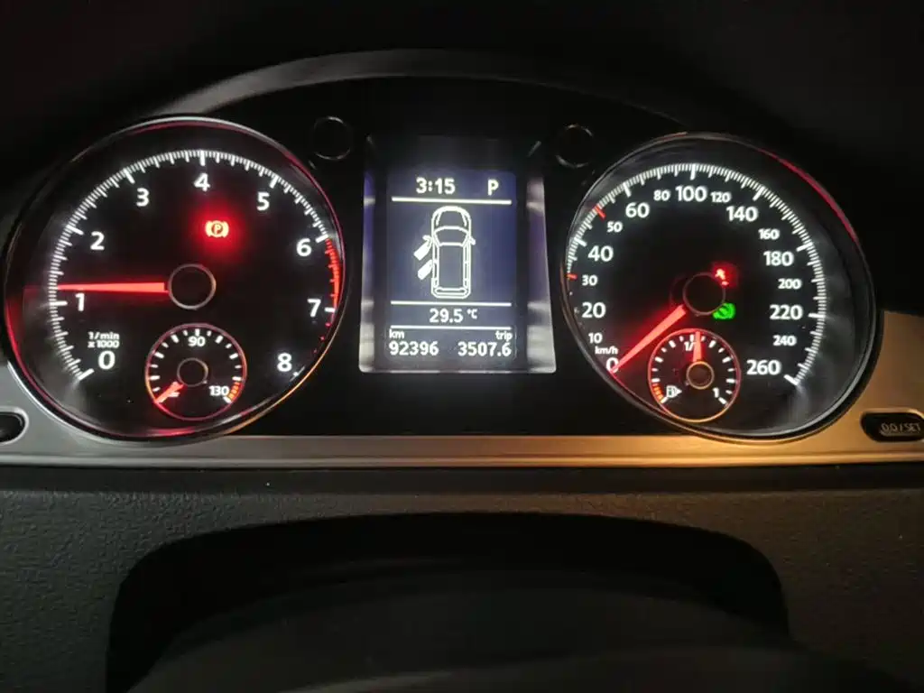 صورة 4 - Volkswagen Magotan (Import)
