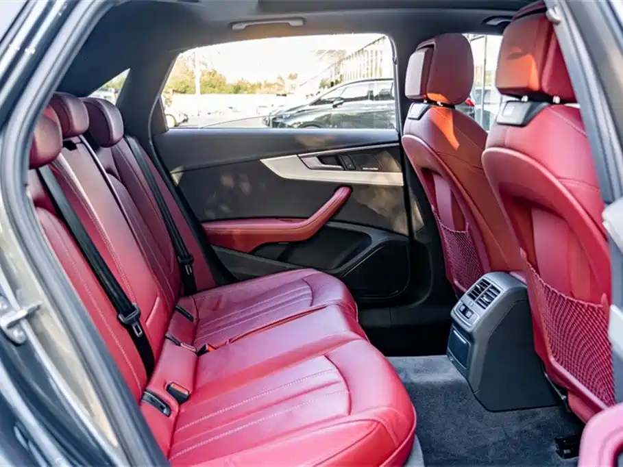 Audi A4L 2022 40 TFSI Luxury Dynamic фото 21