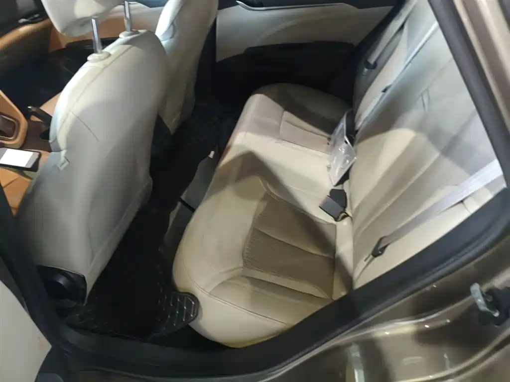 Buick Excelle 2016 15N Automatic Elite фото 17