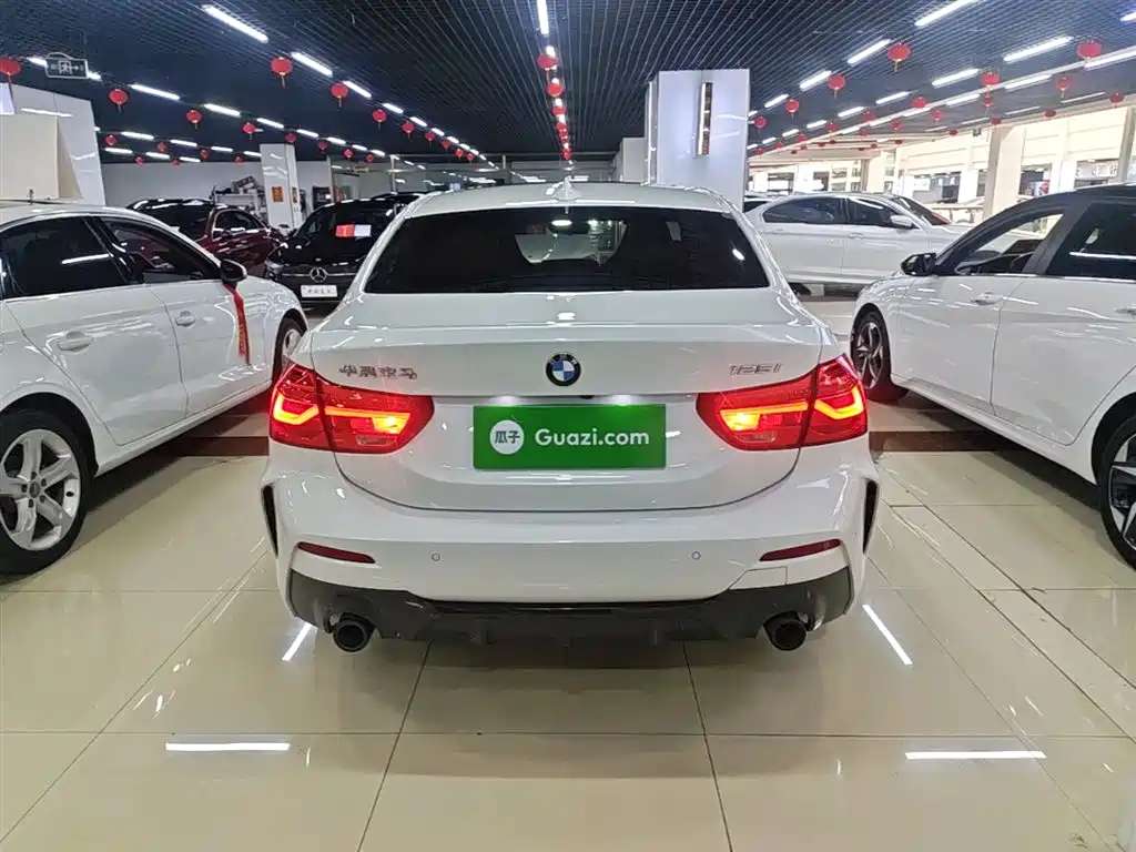 BMW 1-SERIES