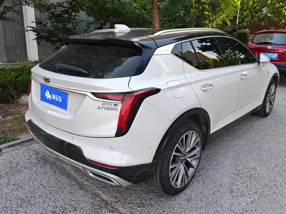 CADILLAC GT4