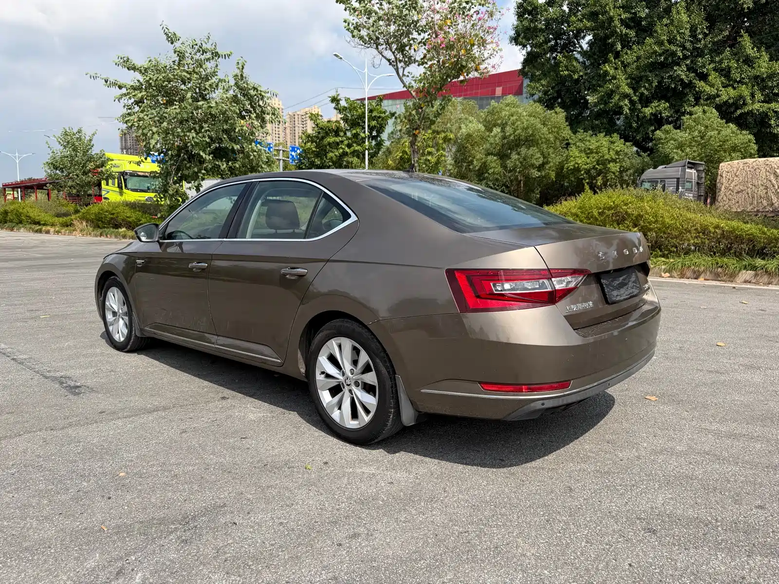 صورة 6 - Škoda Superb
