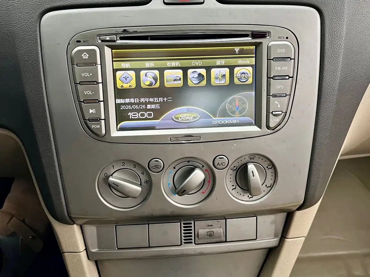 Ford Focus 2011 2011 Sedan 1.8L Manual Comfort