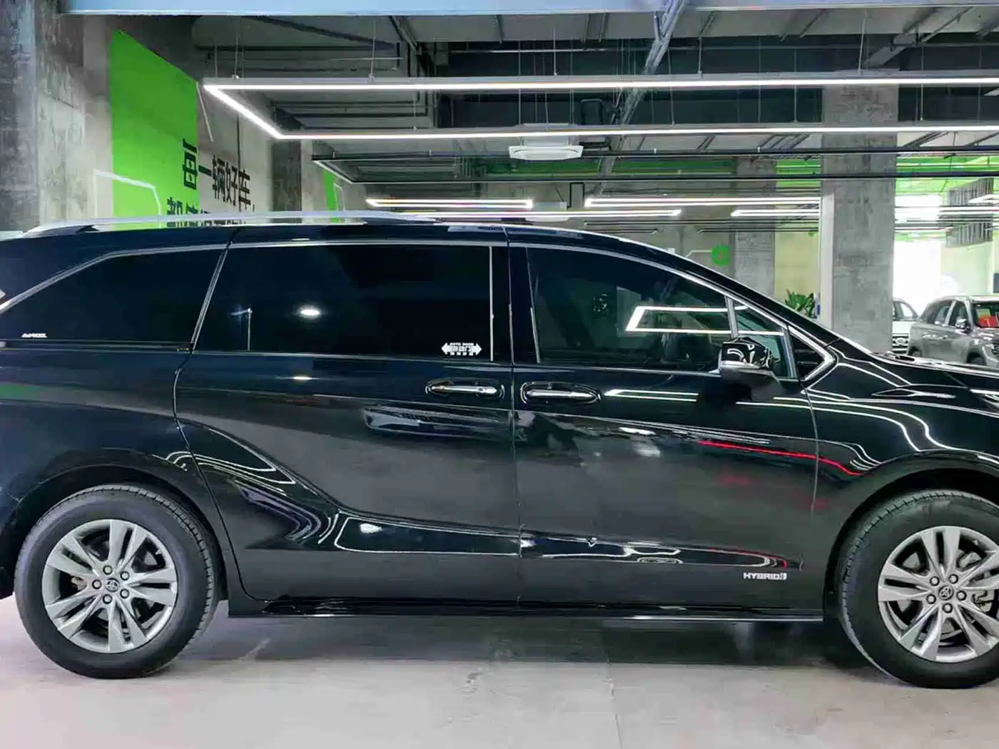 Toyota Sienna 2021 2.5L Hybrid Ultimate Edition фото 7