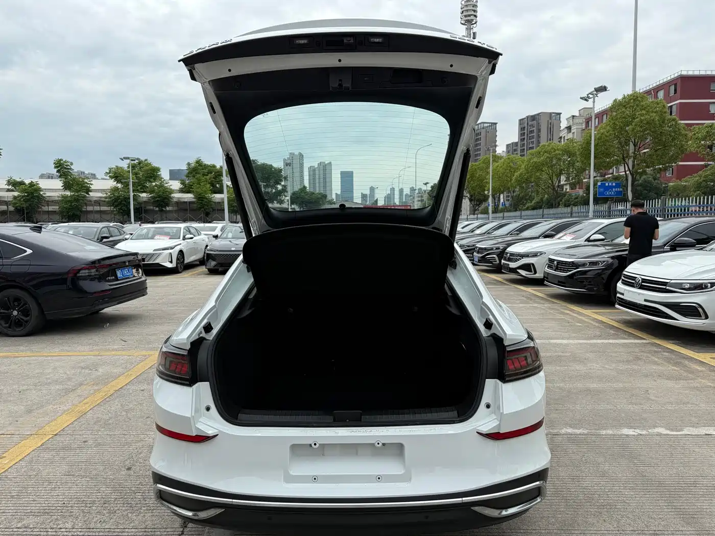 Volkswagen Lamando 2023 Lamando L 280TSI DSG Cool Edition фото 8