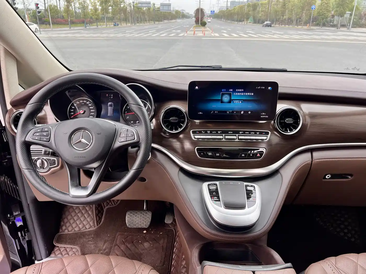 Mercedes-Benz V-Class 2021 V 260 Pilot Edition фото 8
