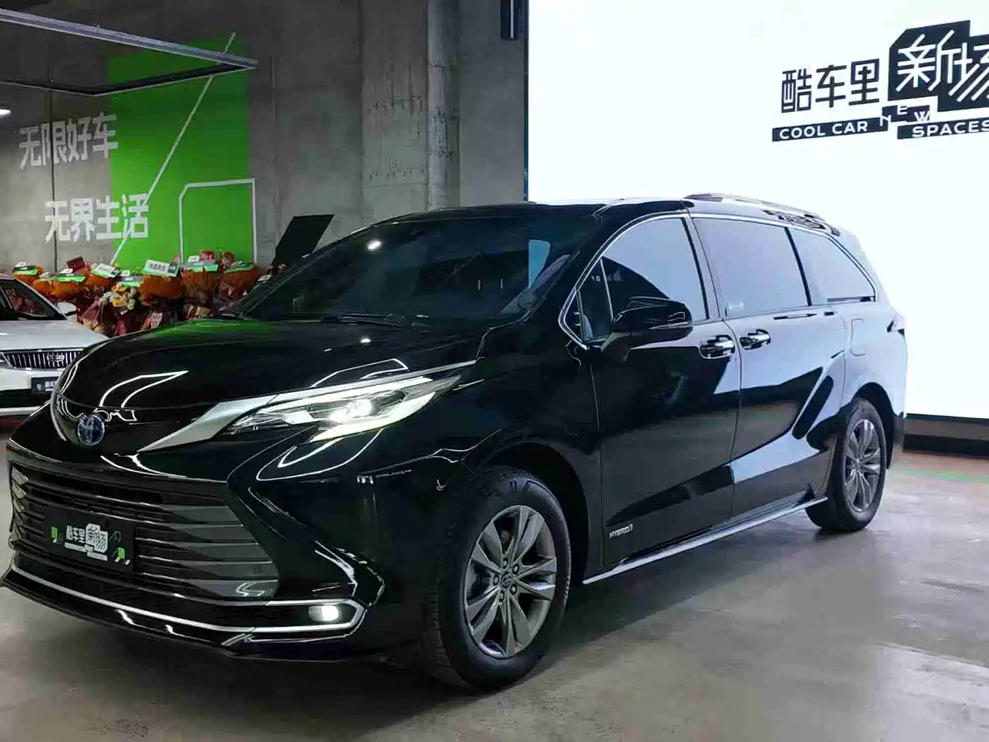 Toyota Sienna 2021 2.5L Hybrid Ultimate Edition
