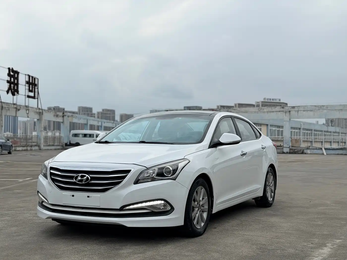 Hyundai Mistra 2014 1.8L Auto Smart GLS