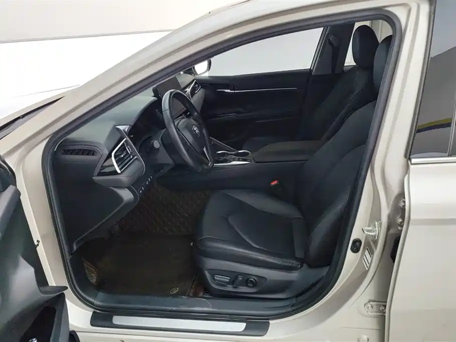 Toyota Camry 2021 2.5G Luxury Edition фото 9