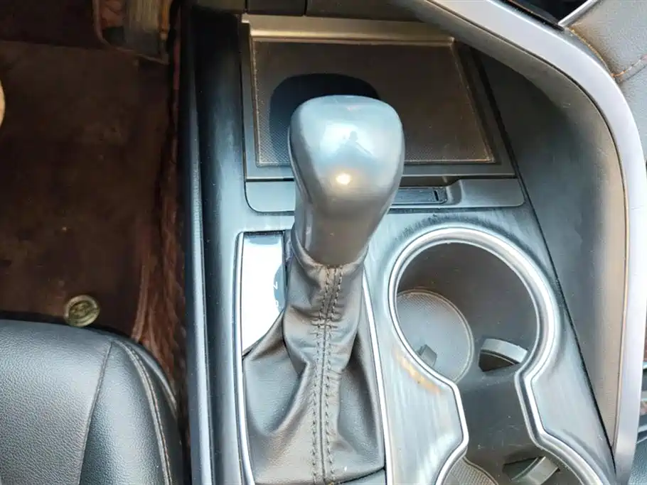 Toyota Camry 2021 2.5G Luxury Edition фото 16