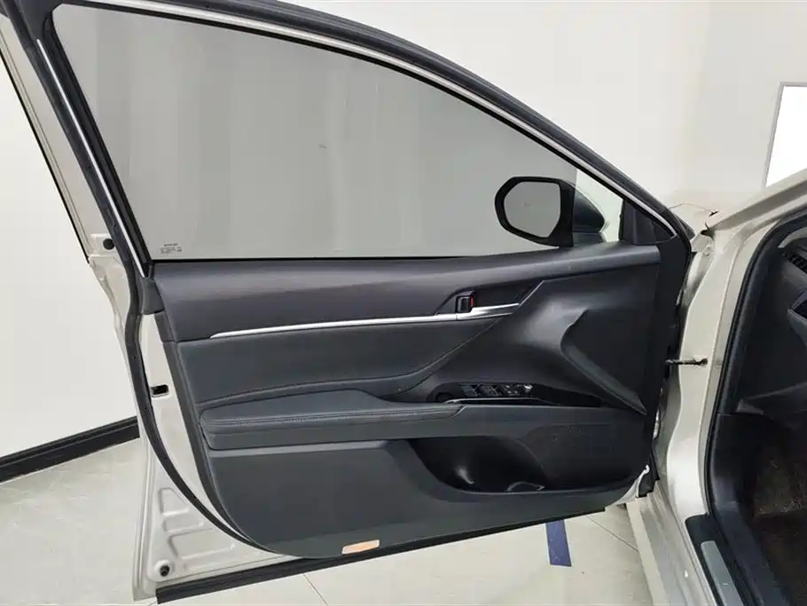 Toyota Camry 2021 2.5G Luxury Edition фото 7