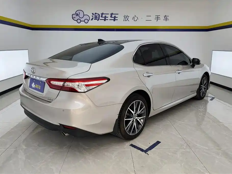 Toyota Camry 2021 2.5G Luxury Edition фото 3
