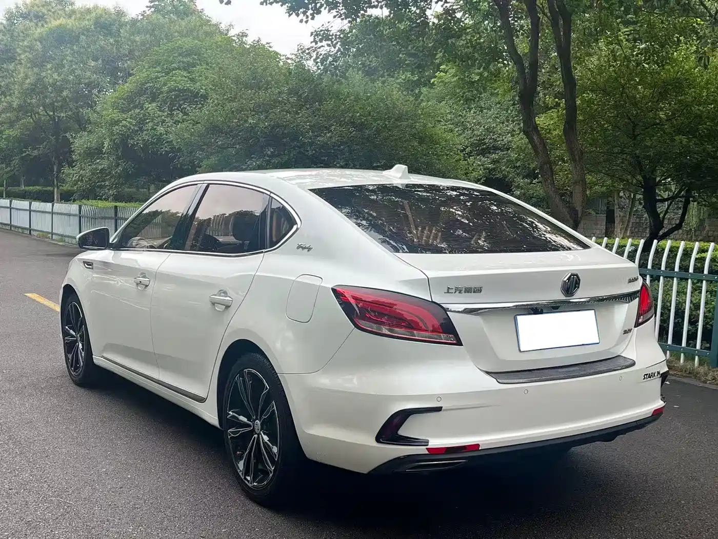 MG MG6 2018 2017 20T Automatic Trophy Premium Internet Edition China V