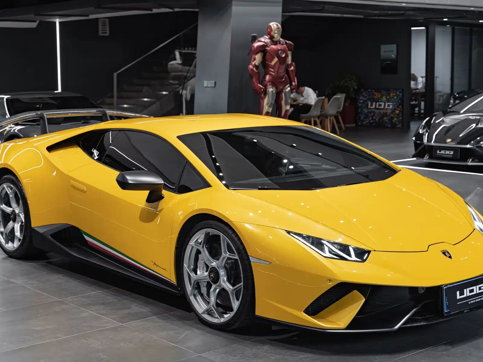 Фото 4 - Lamborghini Huracán