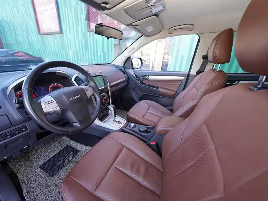 Isuzu mu-X Ranger 2017 2017 3.0T AWD Automatic Premium 7-Seater China V