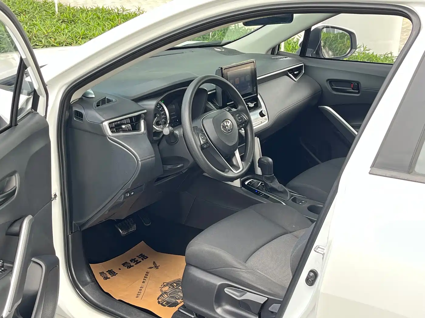 Toyota Frontlander 2023 2.0L CVT Leading Edition фото 15