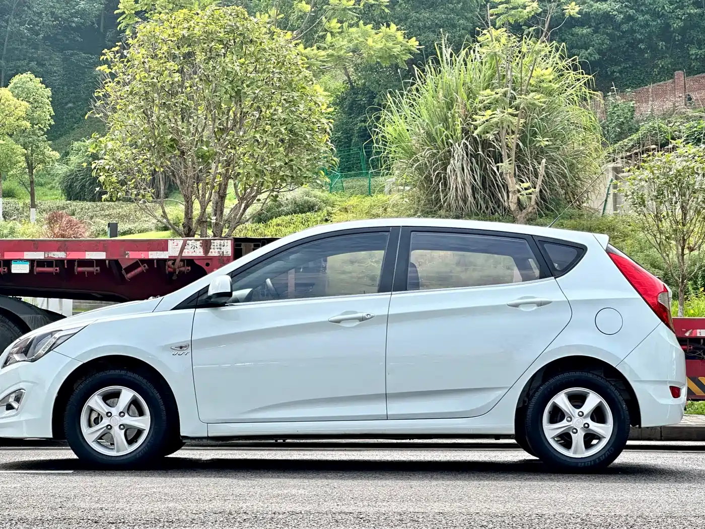 Hyundai Reina 2014 2014 1.4L Manual GLX