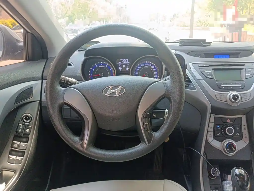 Hyundai Langdong 2015 2015 1.6L Auto Trend