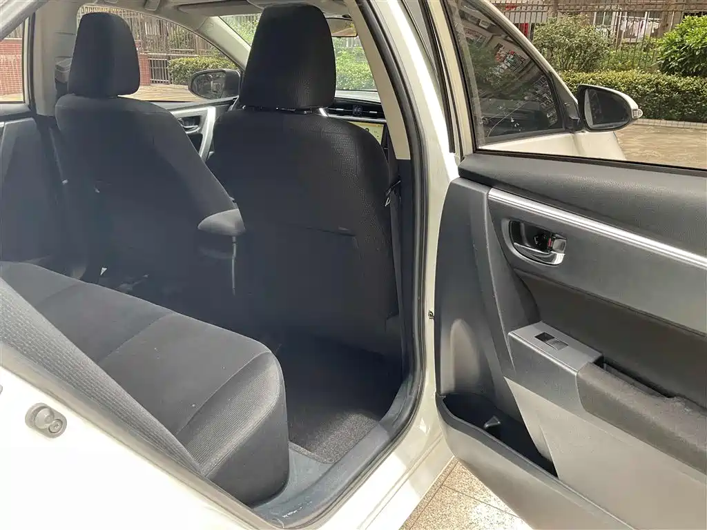 Toyota Levin 2017 Facelift Hybrid 1.8H GS E-CVT Elite Sunroof Edition China V фото 9