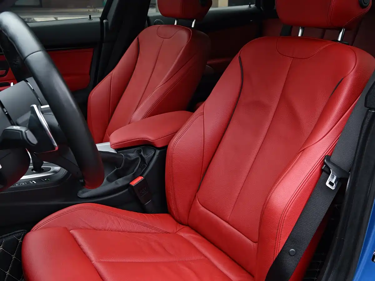 BMW 3 Series GT 2019 320i M Sport Model фото 26