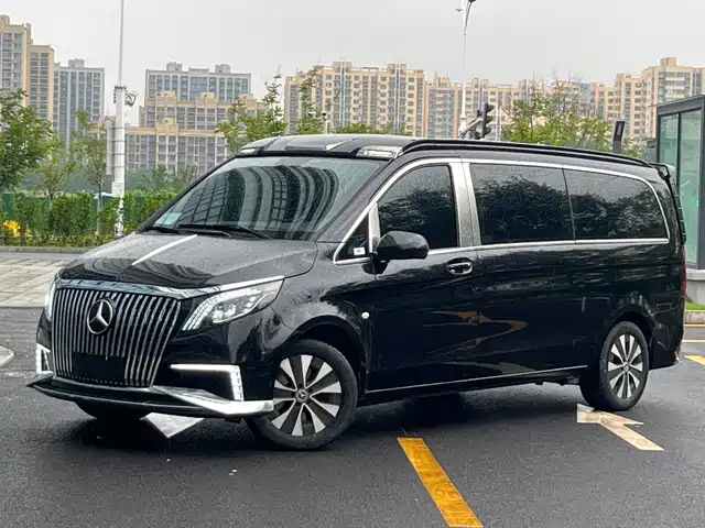 Mercedes-Benz Vito 2023 2.0T Elite 7-Seater