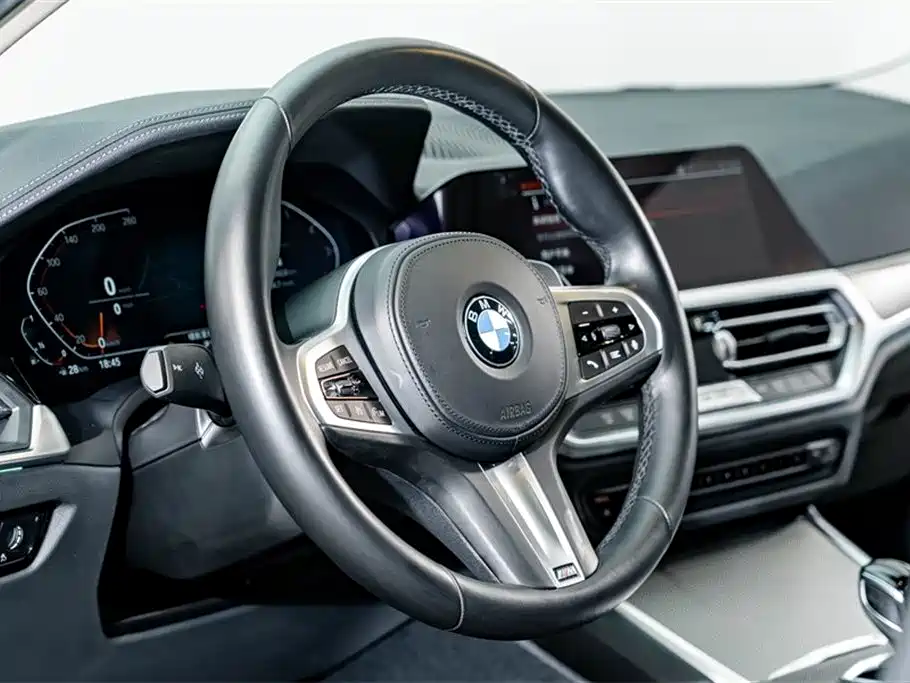 BMW 3 Series 2022 325i M Sport Shadow Edition фото 10