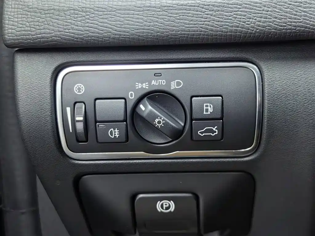 Photo 21 - Volvo XC60