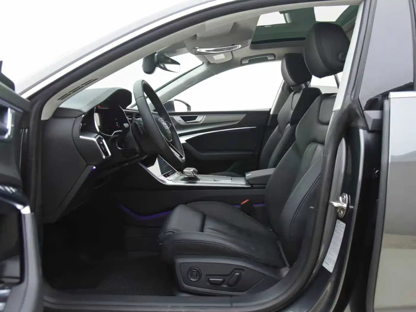 Audi A7 2023 Model 45 TFSI Premium Selection Edition фото 8