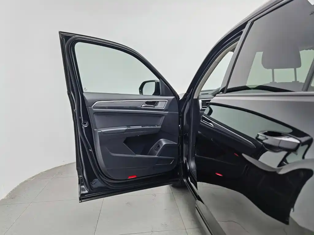 Фото 8 - Volkswagen Teramont