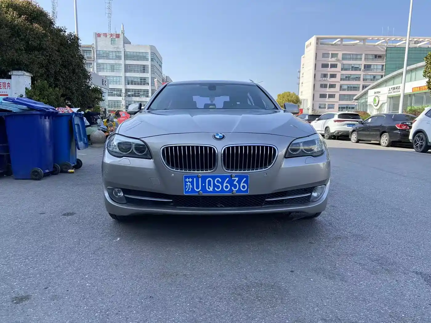 BMW 5 Series 2012 523Li Luxury фото 2