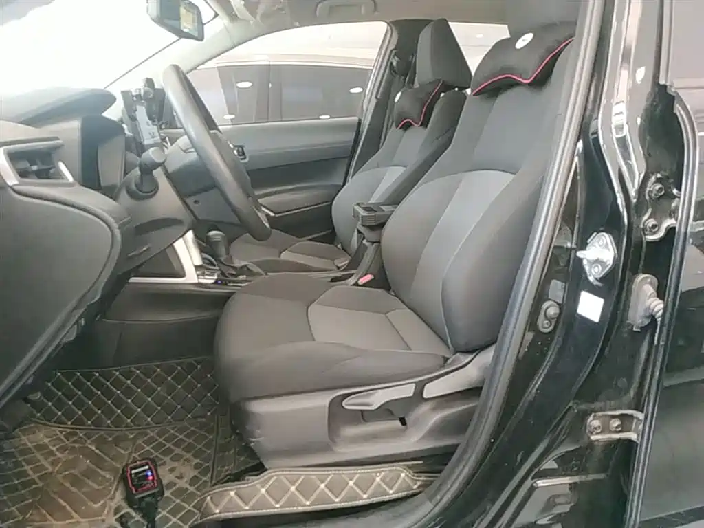 Toyota Frontlander 2023 2.0L CVT Elite Edition фото 15