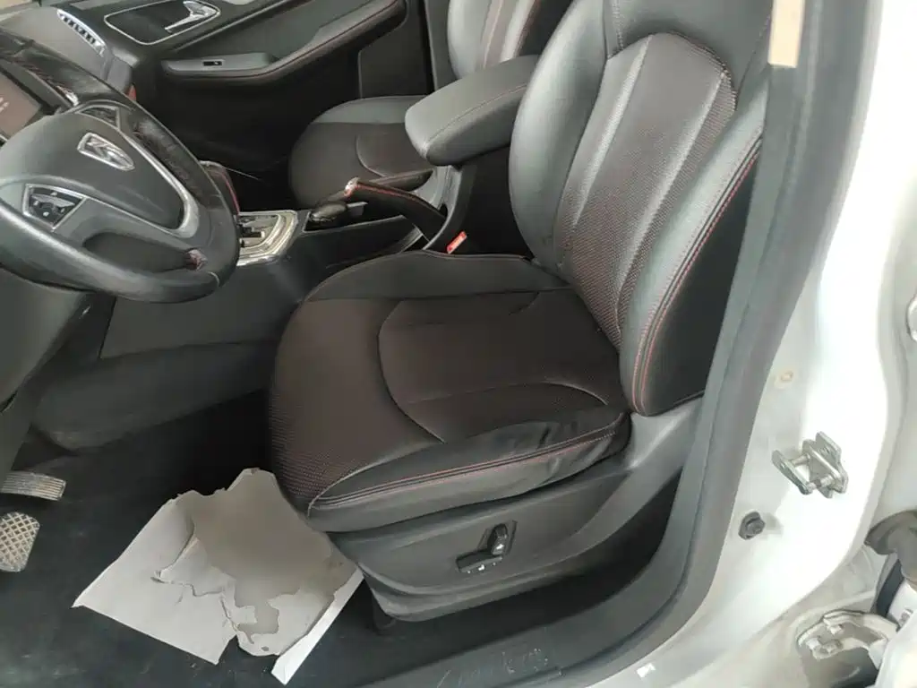 Baojun 560 2017 2016 1.8L iAMT Luxury