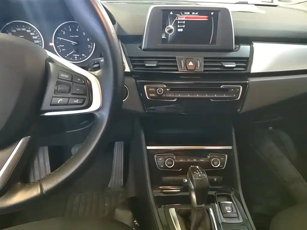 BMW 2 Series Gran Tourer 2015 218i Leading фото 13