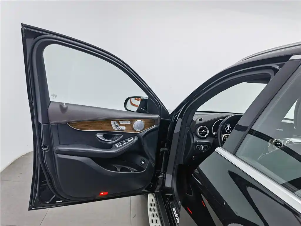 Mercedes-Benz GLC 2021 GLC 300 L 4MATIC Sporty фото 8