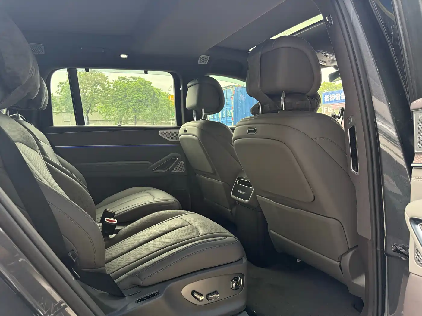 Denza N9 2025 2025 Model Prestige Edition