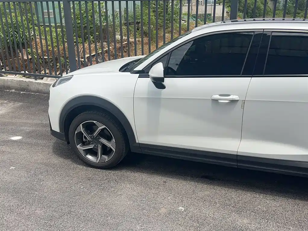 Lynk & Co 06 2023 Remix 1.5T Power Pro фото 14