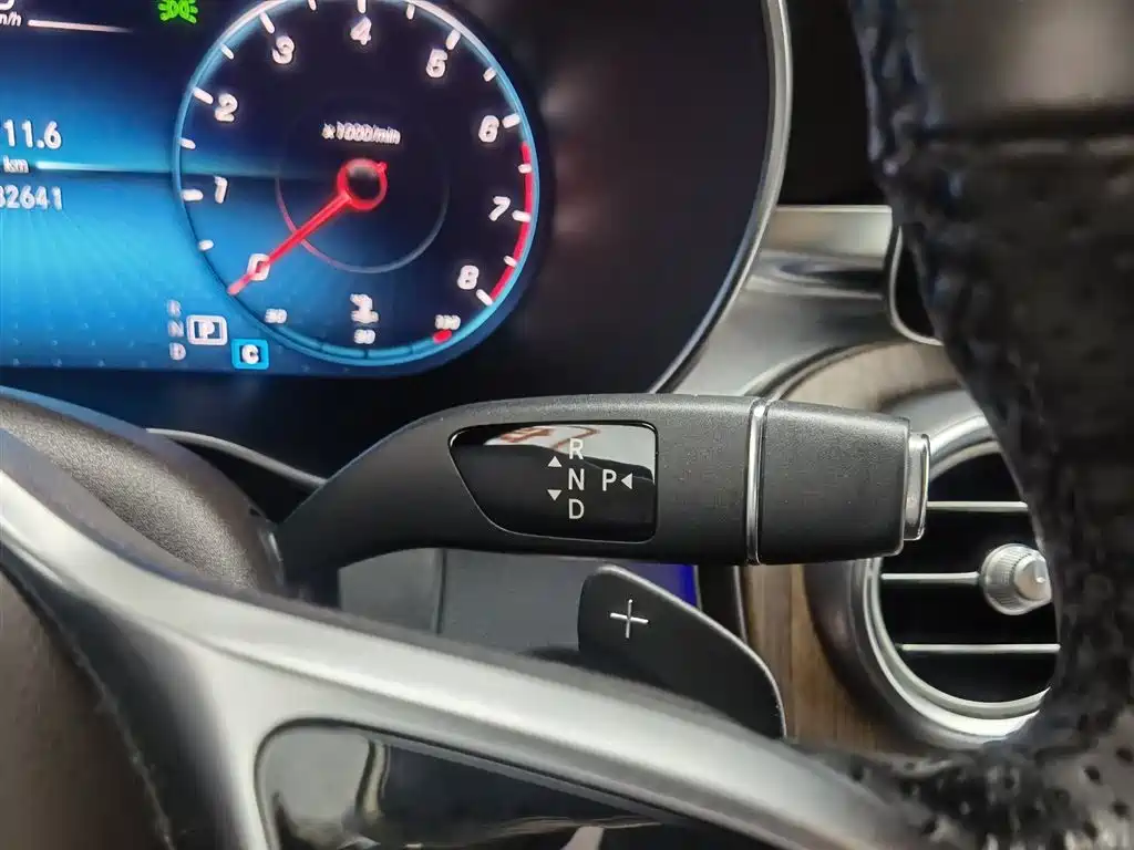 Mercedes-Benz GLC 2021 GLC 300 L 4MATIC Sporty фото 13