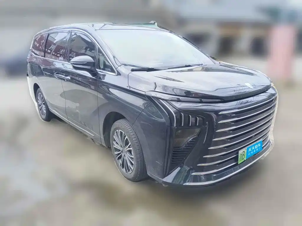 Dongfeng Fengxing Starlight V9 2025 2026 Beyond Joy Series 200km Comfort