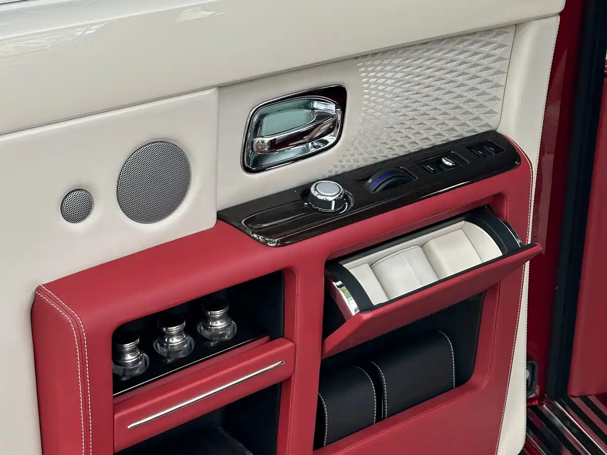 Фото 34 - Rolls-Royce Phantom
