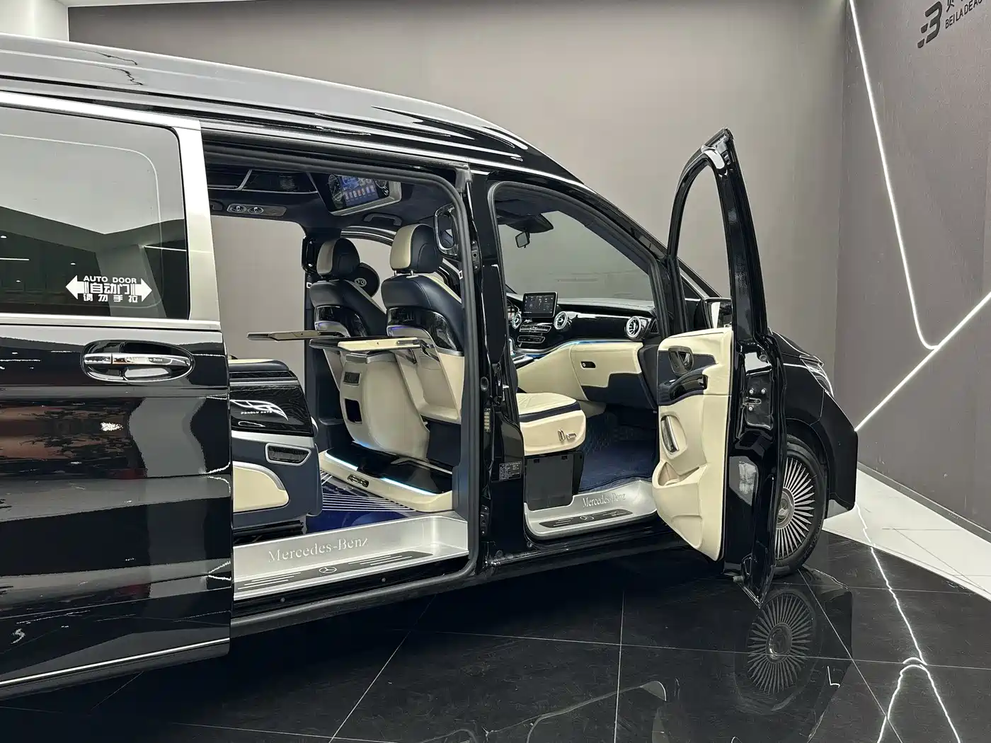 Mercedes-Benz Vito 2023 2.0T Business 7-Seater фото 8