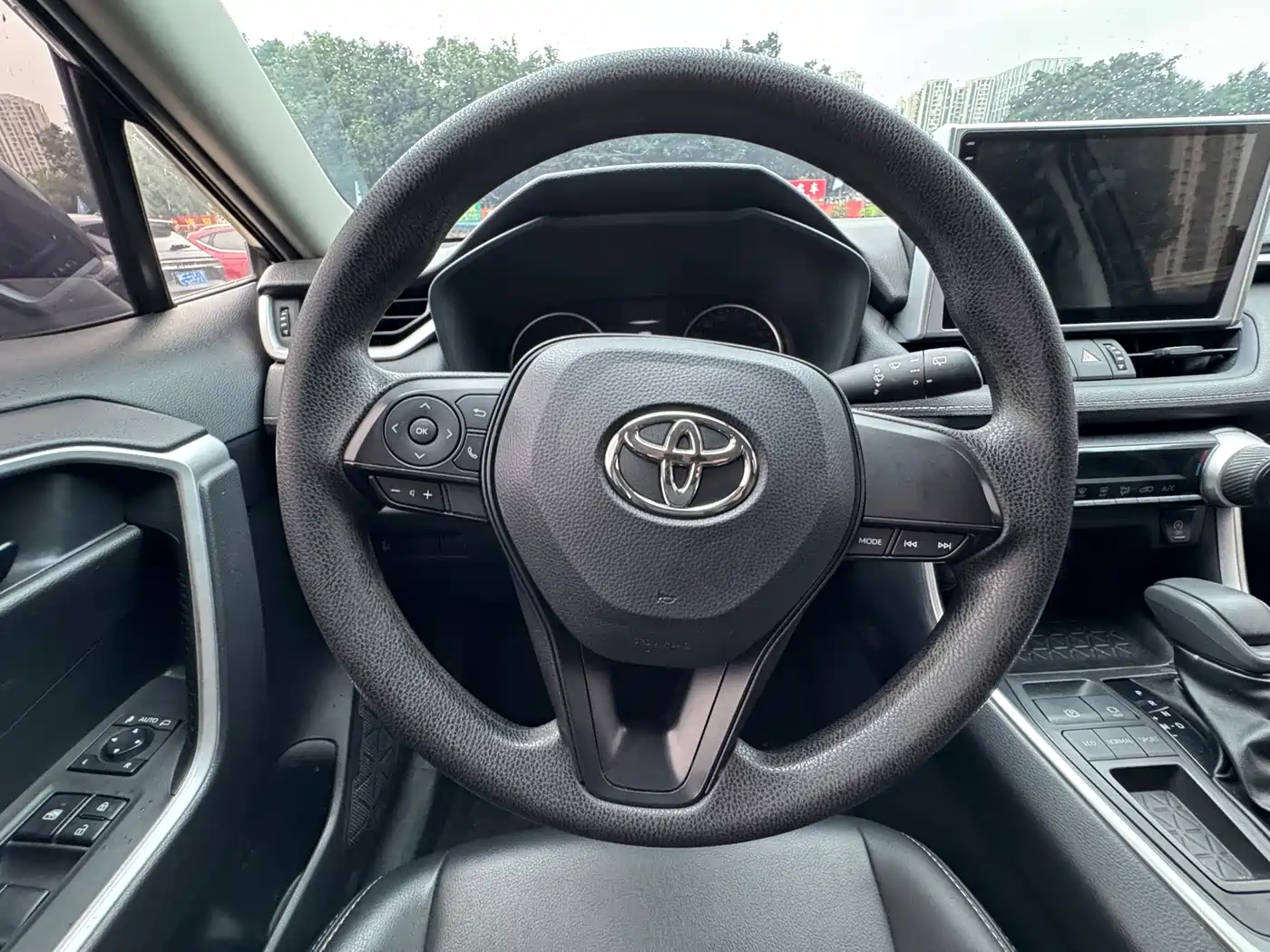 Toyota Wildlander 2022 2.0L CVT FWD Leading Edition фото 9