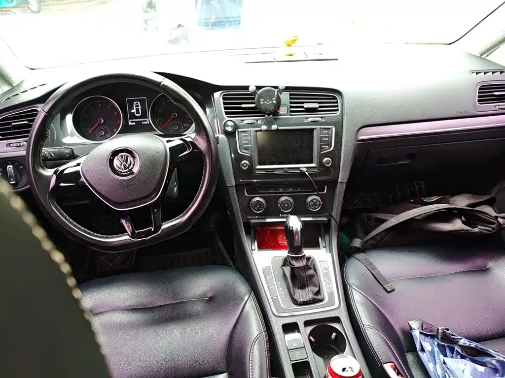 Volkswagen Golf 2017 230TSI Auto Comfort Millionth Anniversary Edition фото 5